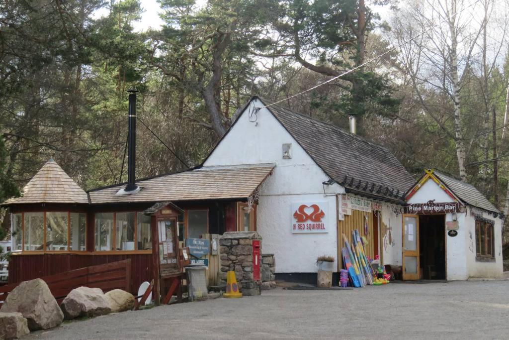 Pine Marten Bar Glenmore Pods أفيمور المظهر الخارجي الصورة